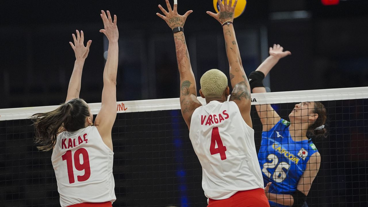 Filenin Sultanları VNL’e Çeyrek Finalde Veda Etti: Japonya'ya 3-2 Mağlup Olduk
