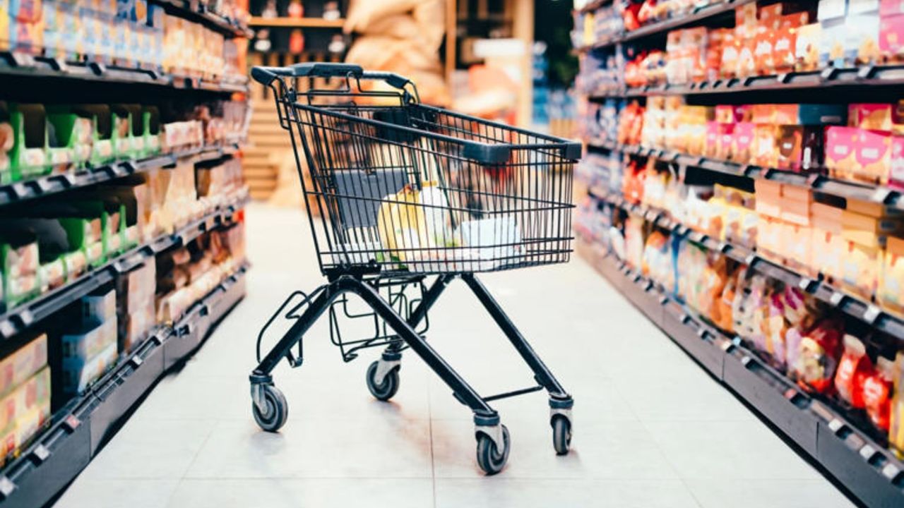 Fransa’da 53 Gıda Ürünü Piyasadan Toplatıldı: Listeria, Alerjen ve Kanserojen Alarmı