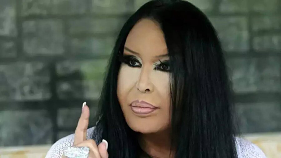 Diva'nın Dava Ettiği Rakam Şaşırttı: Bülent Ersoy'dan 16 Bin Liralık Alacak Takibi