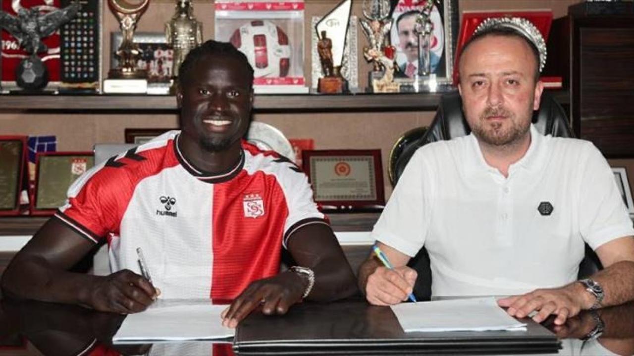 Sivasspor, Senegalli Golcü Aliou Badji’yi Kadrosuna Kattı